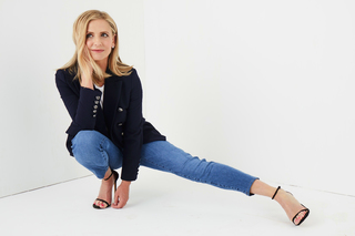 Sarah Michelle Gellar feet photo thumbnail