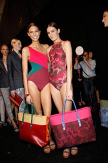 Karlie Kloss feet photo thumbnail