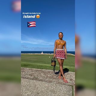 Karrueche Tran feet photo thumbnail