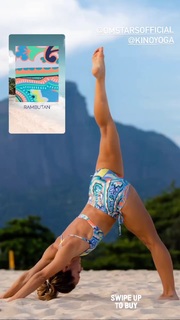 Kino MacGregor feet photo thumbnail