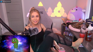 Natalia Mogollon feet photo thumbnail