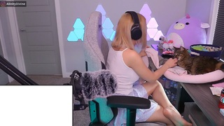 Natalia Mogollon feet photo thumbnail
