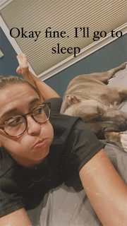 Rachel Ballinger feet photo thumbnail