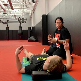 Valentina Shevchenko feet photo thumbnail