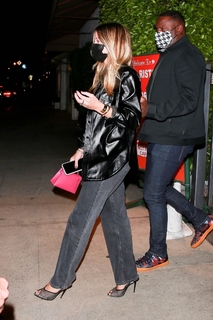 Sofia Richie feet photo thumbnail