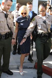 Lindsay Lohan feet photo thumbnail
