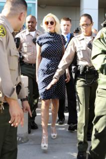Lindsay Lohan feet photo thumbnail