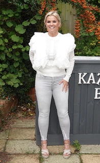 Kerry Katona feet photo thumbnail
