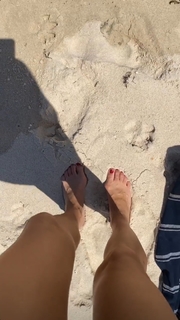 Kate Walsh feet photo thumbnail