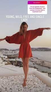 Karolina Pisarek feet photo thumbnail