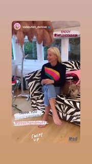 Denise Van Outen feet photo thumbnail