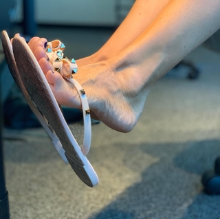 Kyle Unfug feet photo thumbnail