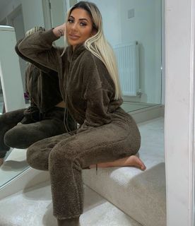Chloe Ferry feet photo thumbnail