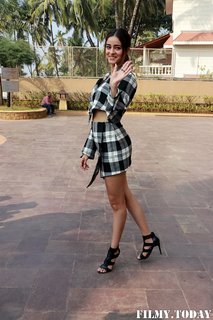 Ananya Pandey feet photo thumbnail
