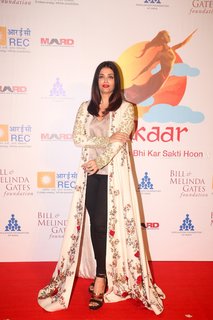 Aishwarya Rai Bachchan feet photo thumbnail