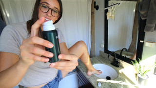 Rachel Ballinger feet photo thumbnail