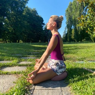 Federica Fontana feet photo thumbnail