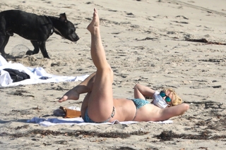 Britney Spears feet photo thumbnail