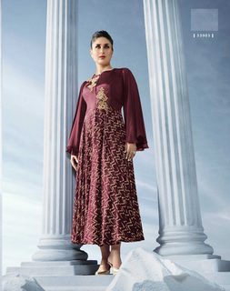 Kareena Kapoor feet photo thumbnail