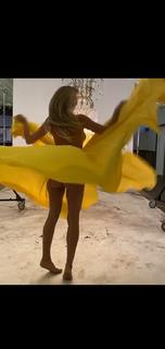 Heidi Klum feet photo thumbnail