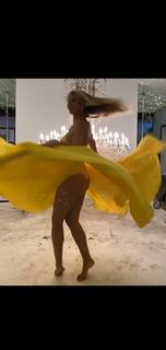 Heidi Klum feet photo thumbnail