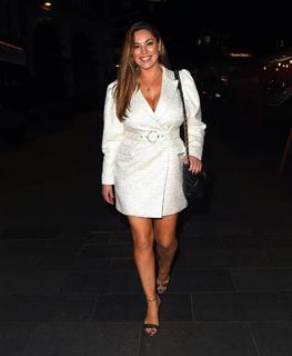 Kelly Brook feet photo thumbnail