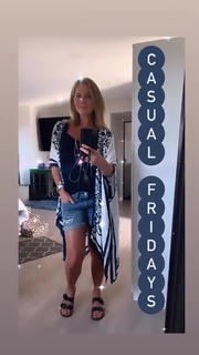 Julie Benz feet photo thumbnail