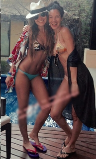 Vanessa Claudio feet photo thumbnail