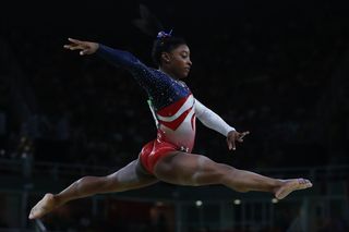 Simone Biles feet photo thumbnail