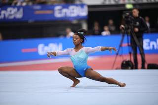 Simone Biles feet photo thumbnail
