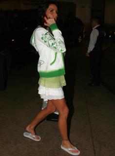 Katie Price feet photo thumbnail