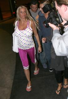 Katie Price feet photo thumbnail