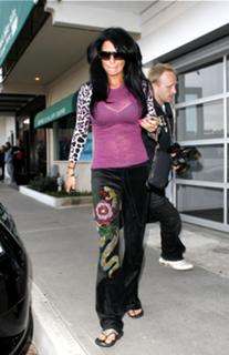 Katie Price feet photo thumbnail