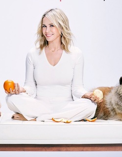 Chelsea Handler feet photo thumbnail