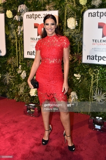 Gaby Espino feet photo thumbnail