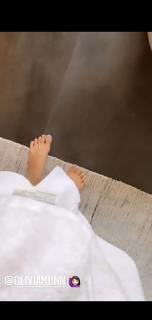 Amanda Cerny feet photo thumbnail