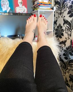 Jaqueline Mello feet photo thumbnail