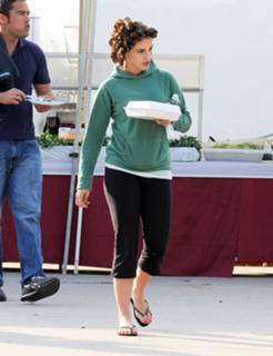 Jessica Lowndes feet photo thumbnail
