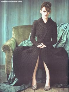 Kristen Stewart feet photo thumbnail