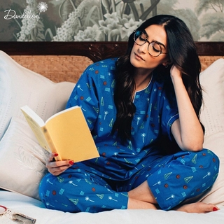 Sonam Kapoor feet photo thumbnail