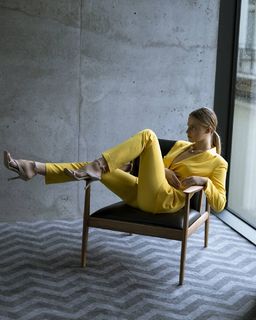 Karolina Pisarek feet photo thumbnail