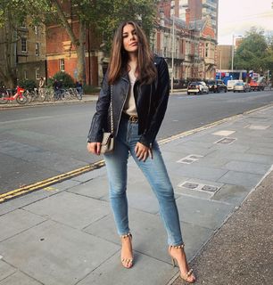 Imogen Thomas feet photo thumbnail