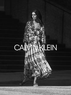 Kendall Jenner feet photo thumbnail