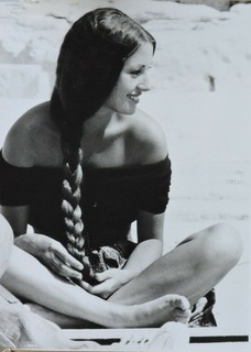 Jane Seymour feet photo thumbnail