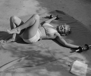 Marilyn Monroe feet photo thumbnail