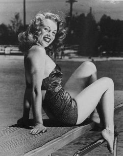 Marilyn Monroe feet photo thumbnail