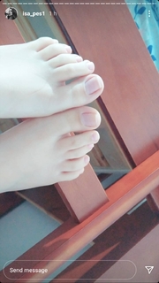 Isa Pes feet photo thumbnail