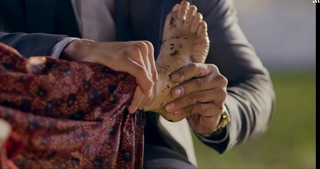 Anushka Sen feet photo thumbnail