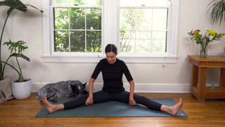 Adriene Mishler feet photo thumbnail