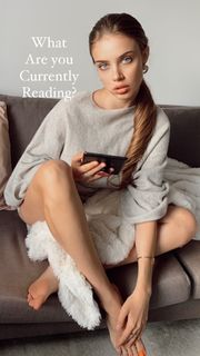 Xenia Tchoumitcheva feet photo thumbnail